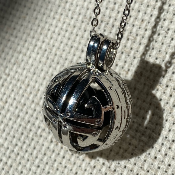 Medallion Necklace: Obsidian • Pyrite • Tigers Eye - Picture 3 of 8